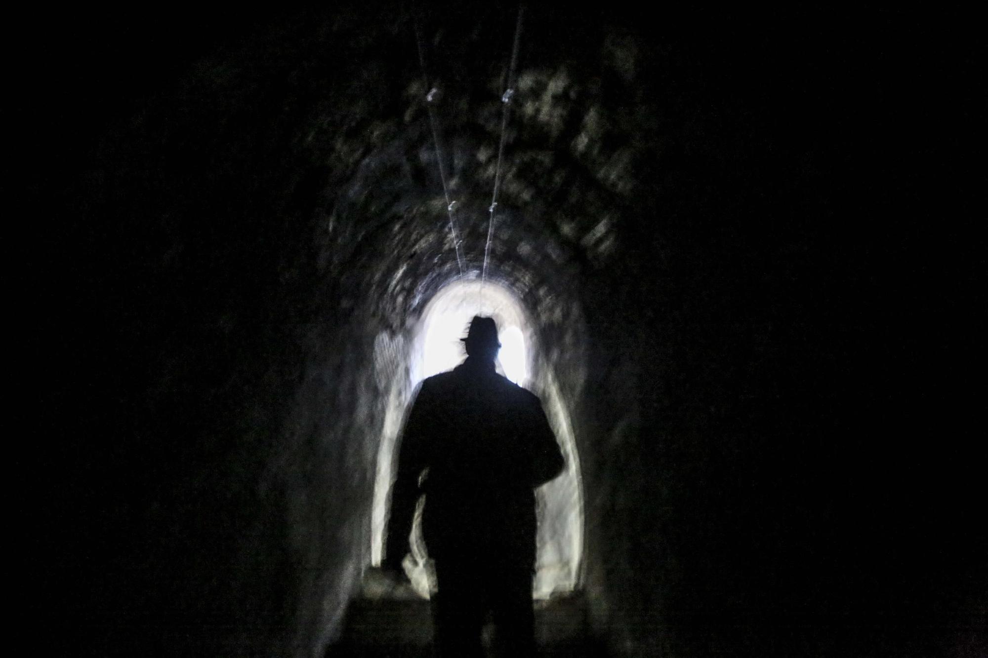 Un túnel del refugio al convento de Santa Faz