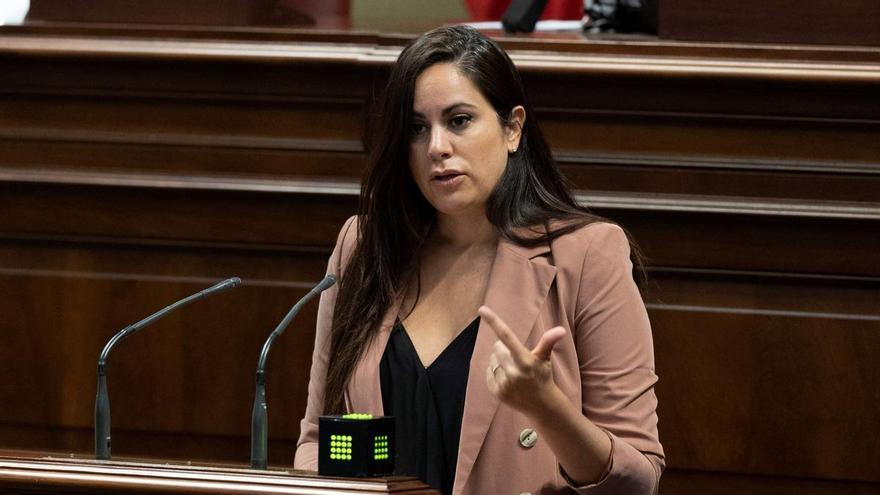 Vidina Espino denuncia que el Parlamento haya retirado de su web el contrato de la compra de los 85 sillones