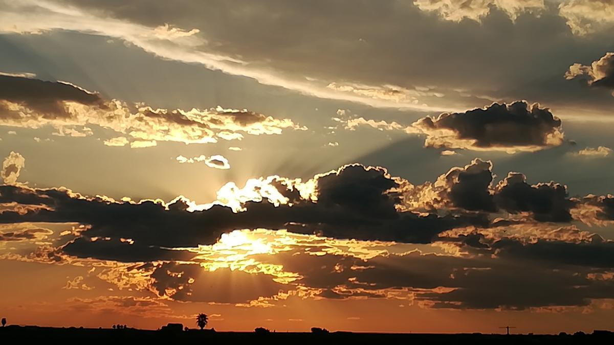 Atardecer. Una de las imágenes tomadas por Nieves Agut para ilustrar las vistas que alentaban a su madre durante su enfermedad.