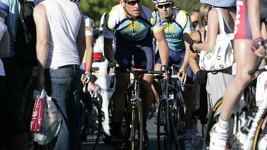 Armstrong, en su primera carrera tras su retirada en 2005. / b. malone