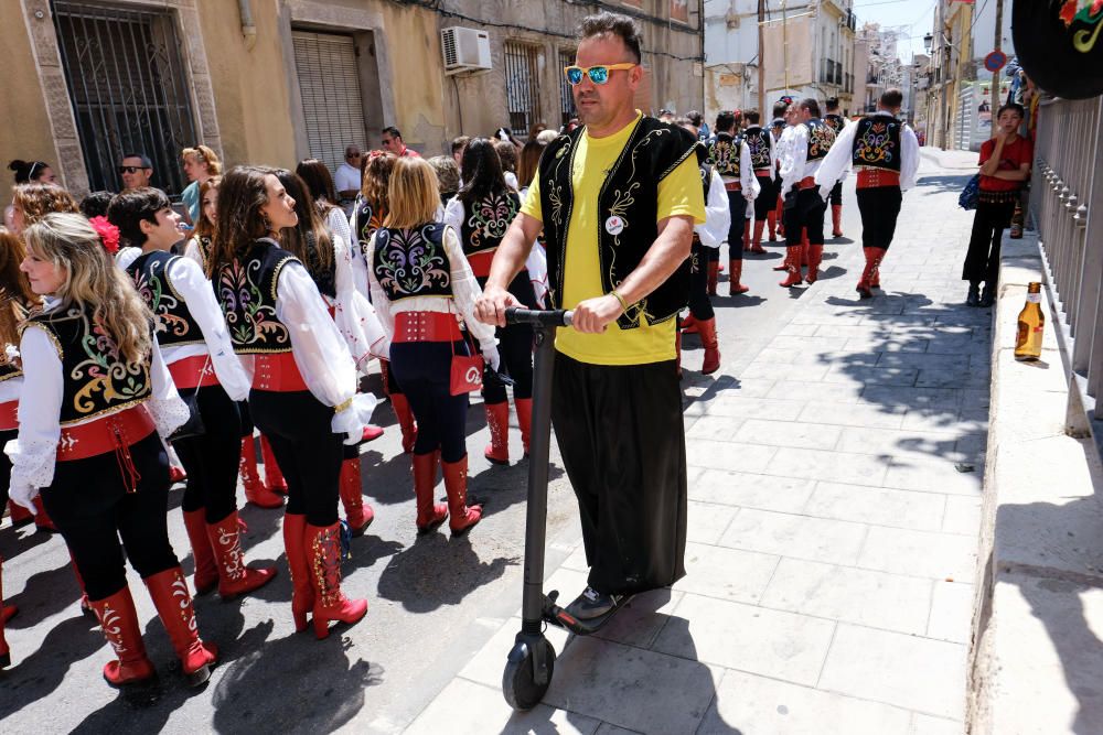 Traslado del santo en los Moros y Cristianos de Elda