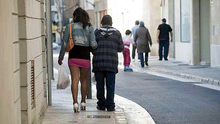 El 13% de las personas que ejercen la prostitución no disponen de tarjeta sanitaria.