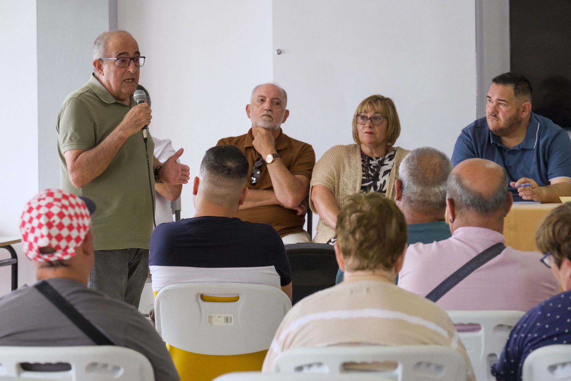 Reunión de representantes de las plataformas de Salinetas y Los Realejos contrarios a las plantas de gas propano