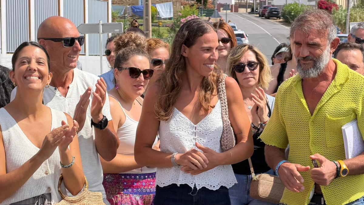 María Vilas na homenaxe recibida na parroquia de Castiñeiras, en Ribeira.