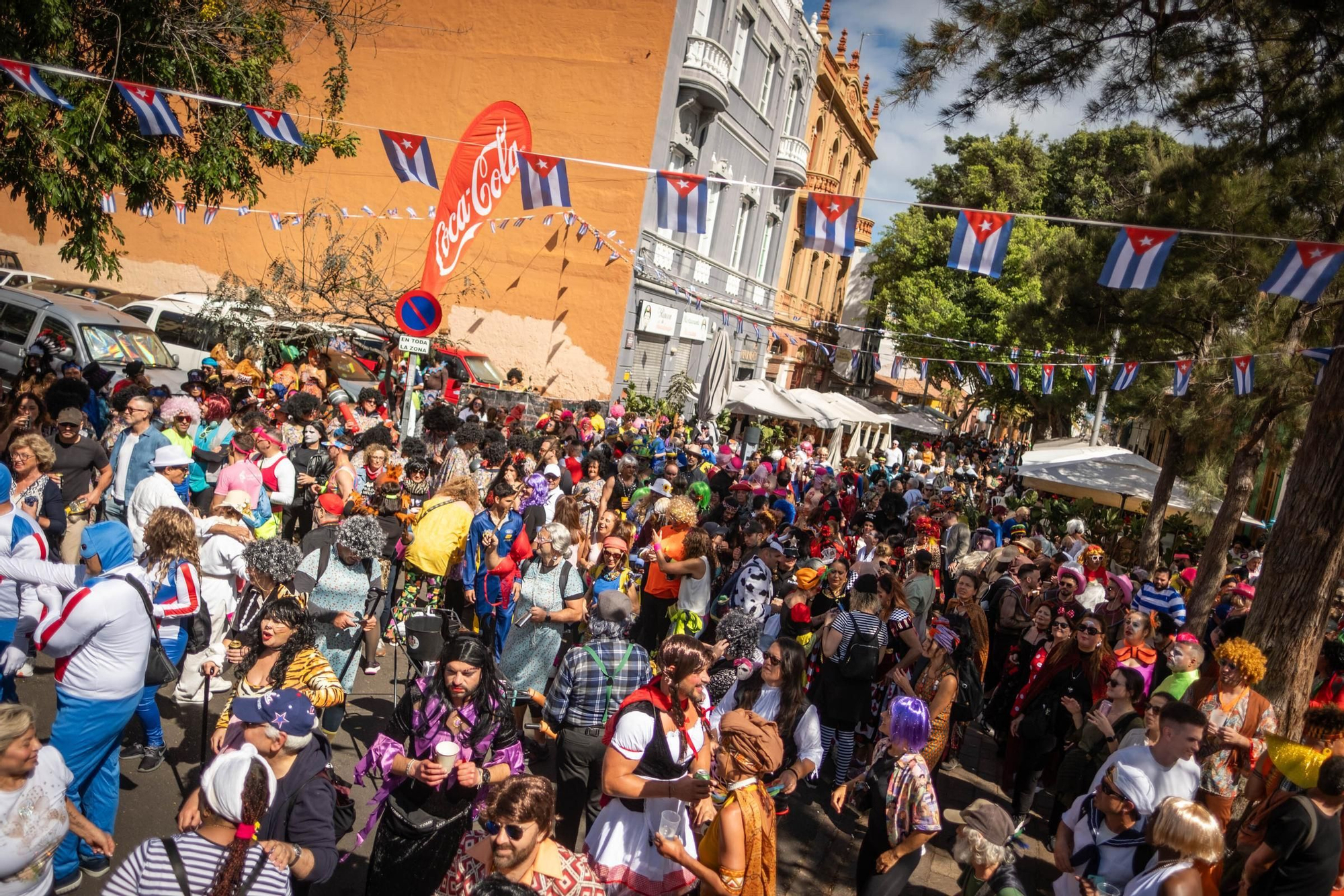 Santa Cruz celebra su segundo Carnaval de día