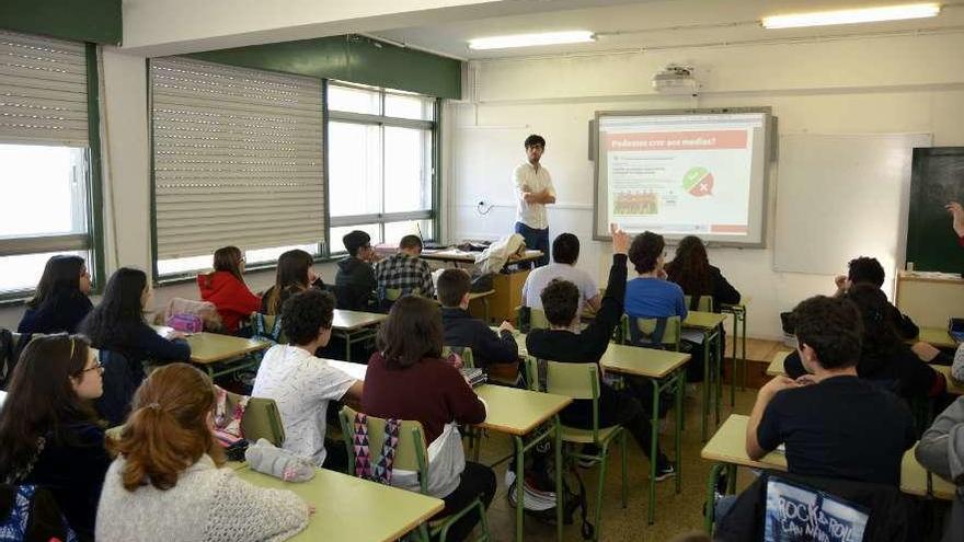 Alumnos durante una clase en el instituto de Monelos, en A Coruña.