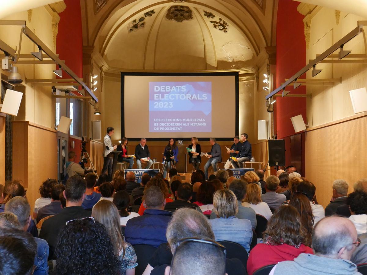 Un moment del debat moderat per Ivan Álvarez a Castelló.