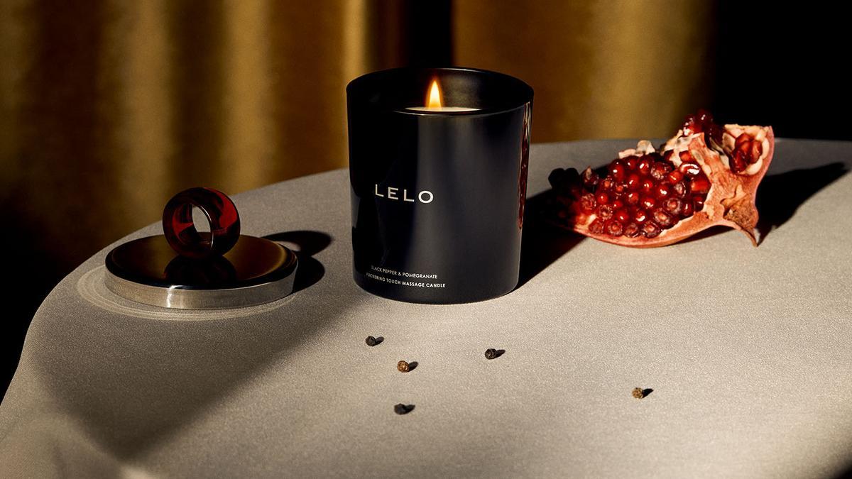 Las Flickering Touch Massage Candle de LELO se derriten hasta convertirse en un elegante y sedoso aceite para masajes.