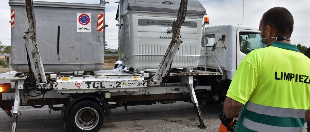 Cambio de contenedores en el Camp d&#039;Elx.