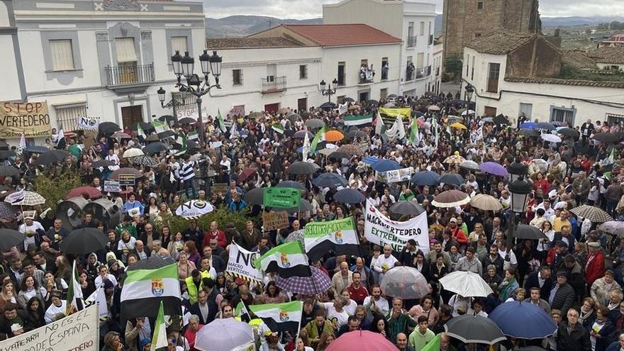 Manifestación contra el macrovertedero, este sábado en Salvatierra de los Barros.
