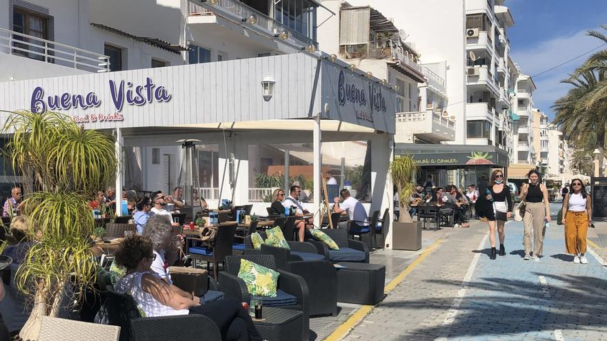 Altea dice adiós a los cerramientos de las terrazas de los restaurantes
