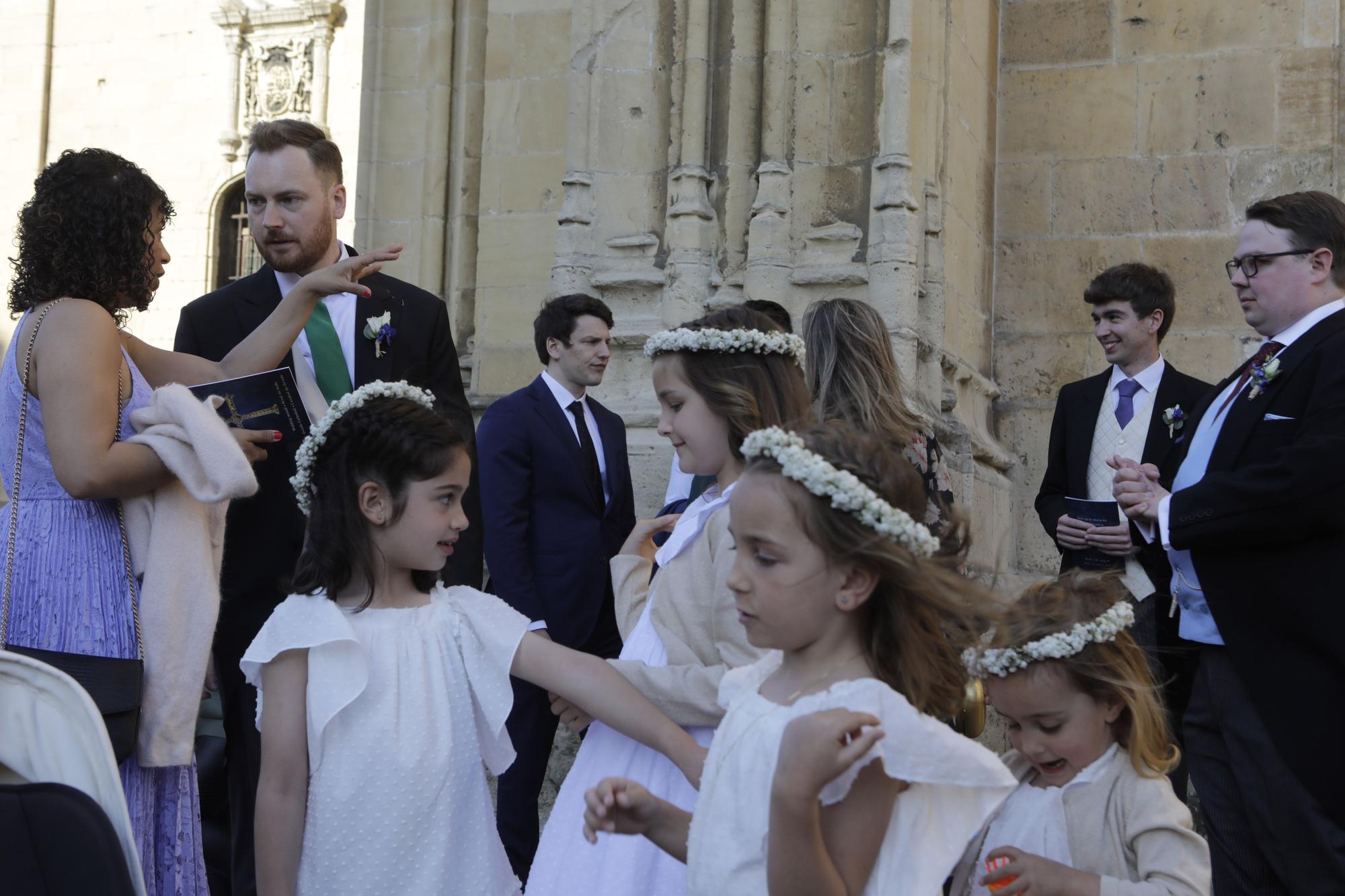 EN IMÁGENES: Oviedo acoge la boda de Paula Canga, hija de Diego Canga, consejero en la Comisión Europea