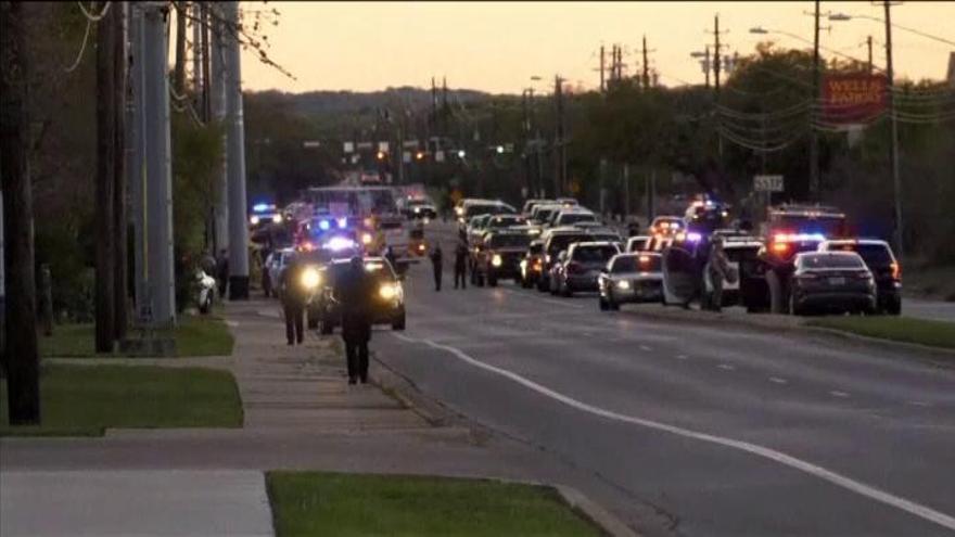 Al menos un herido tras la explosión de un paquete en las oficinas de FedEx en Texas