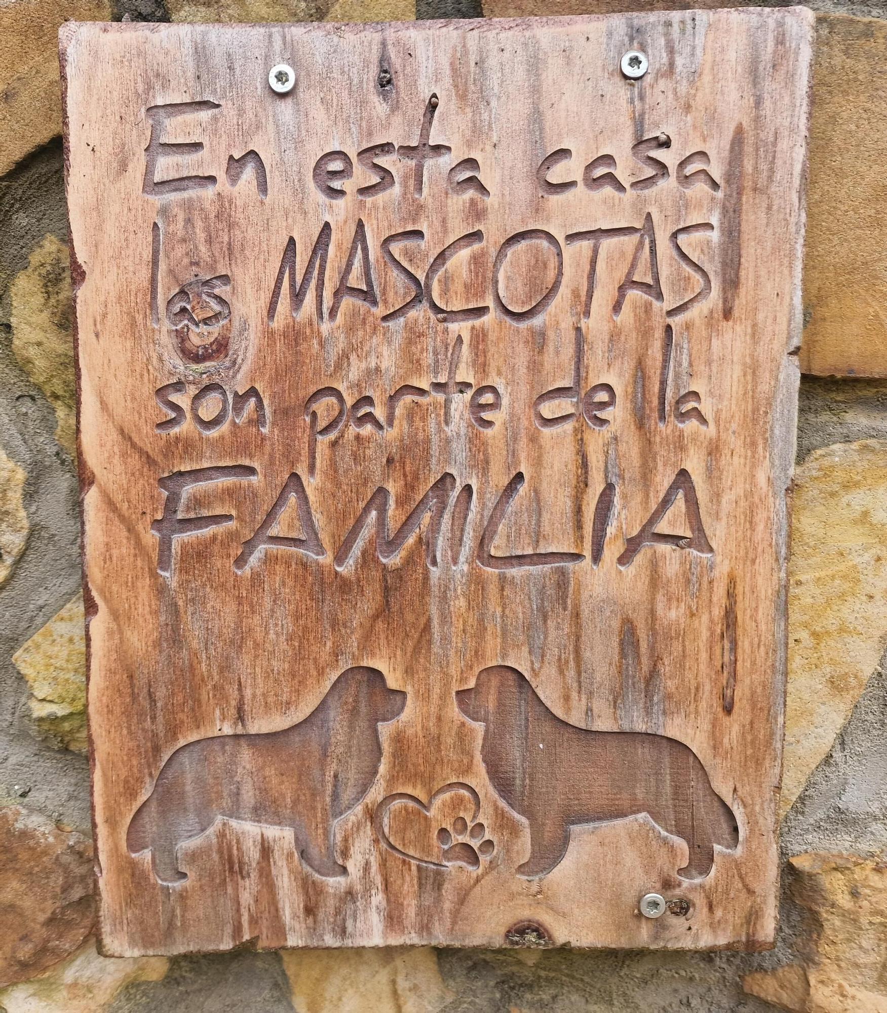 Uno de los carteles que puedes encontrarte en El Molino de Cantabria