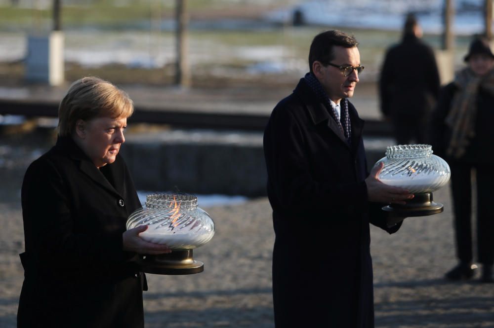 Angela Merkel visita Auschwitz