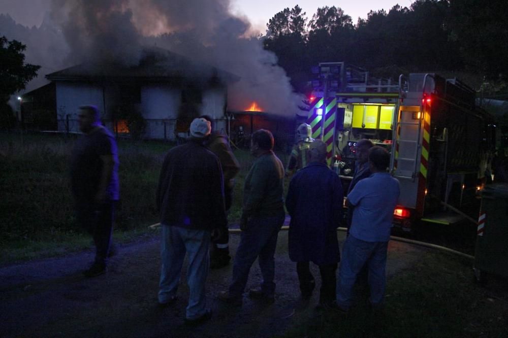 Arde una casa en A Estrada