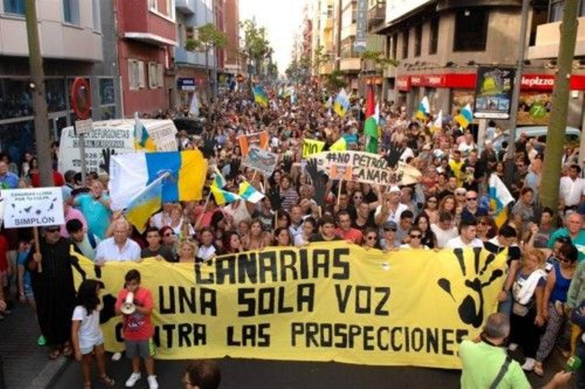 Manifestación contra el petróleo en Las Palmas de Gran Canaria.
