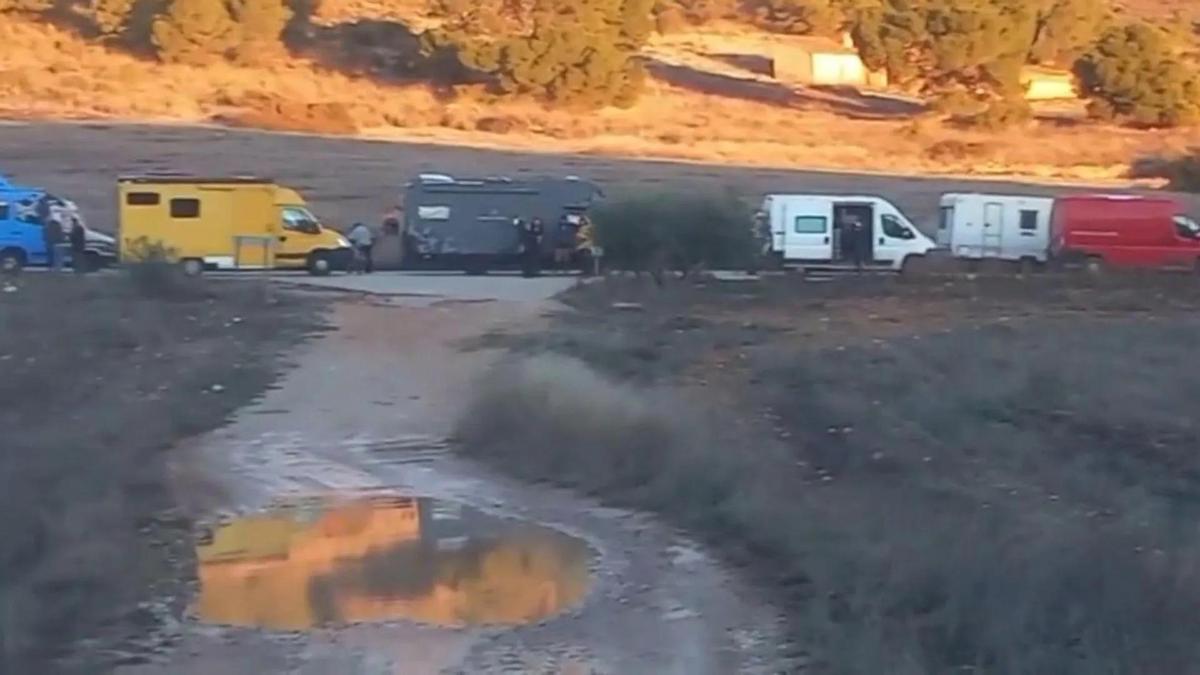 Comienza la rave cerca de Hellín (Albacete), con unos mil vehículos que la Guardia Civil vigila.