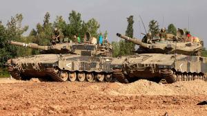 Tanques israelís en la Franja de Gaza.