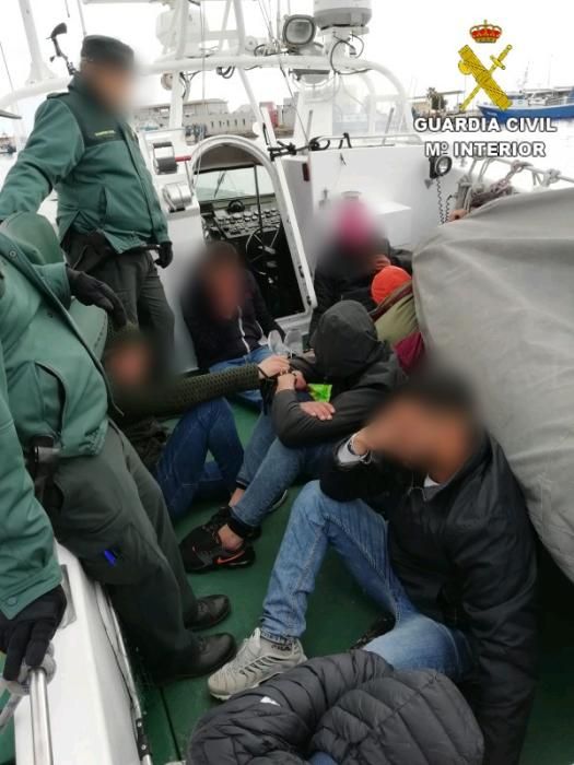 Una patera con nueve inmigrantes llega a la isla de Tabarca y Santa Pola