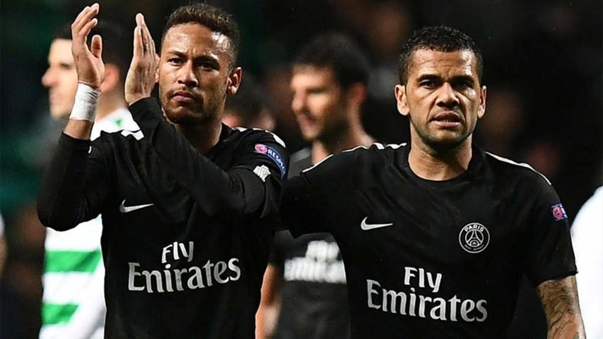 Neymar y Dani Alves tienen muy buena sintonía en el PSG