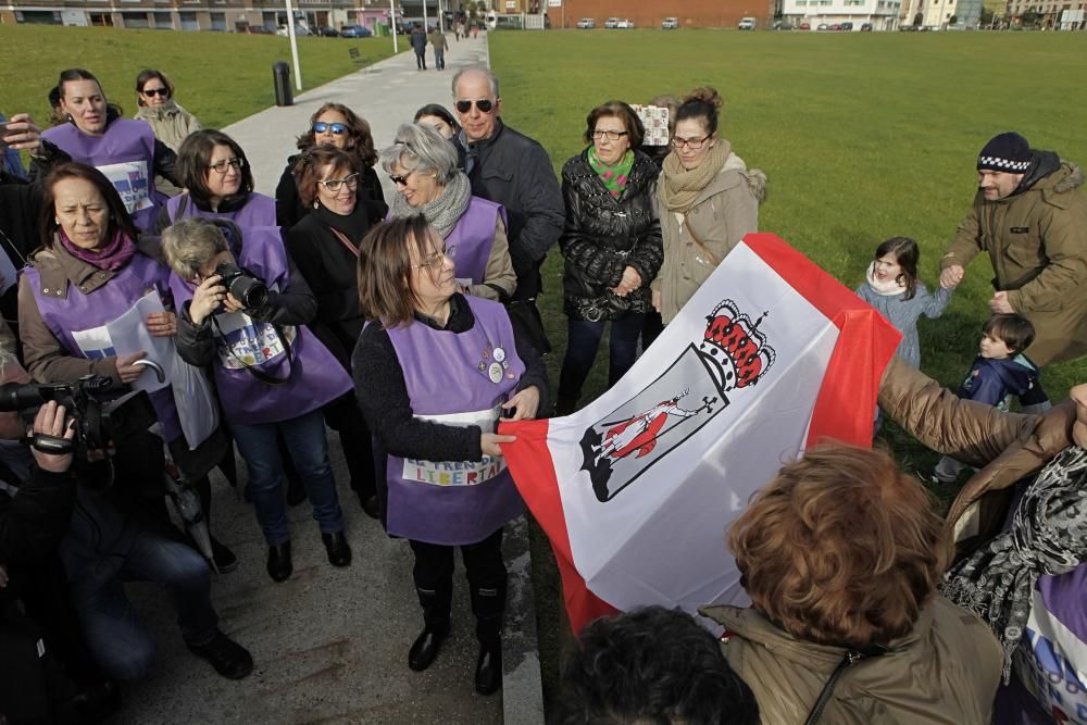 Inauguración de los jardines del Tren de la Libertad