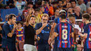 La frustració de Xavi després de la trista estrena a la Lliga