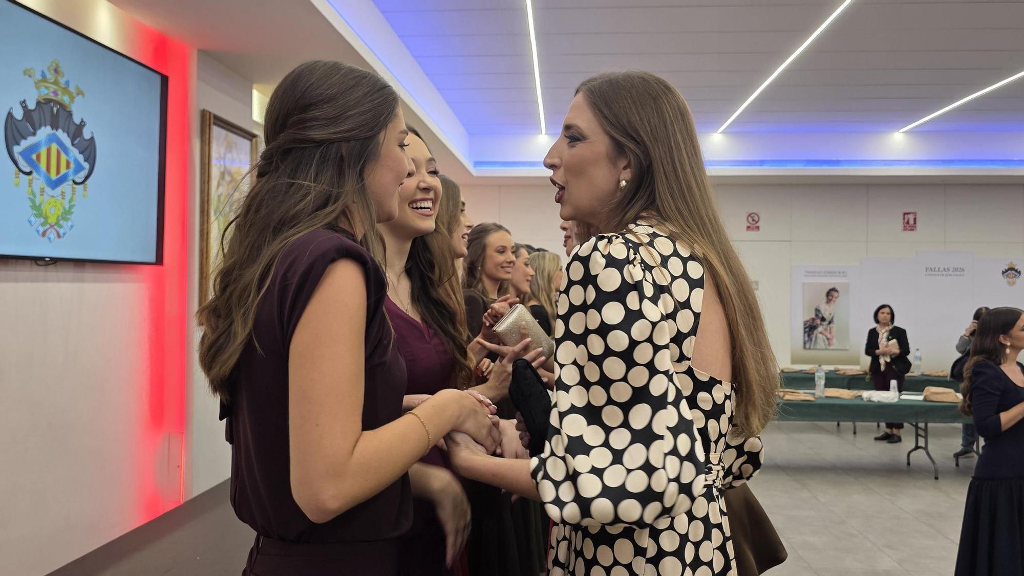 Confidencias entre Paula Castell y Carolina Rueda, 26 y 25