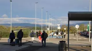 Usuarios del AVE en Sanabria: "Nos pegamos por volver en el tren de las tres"