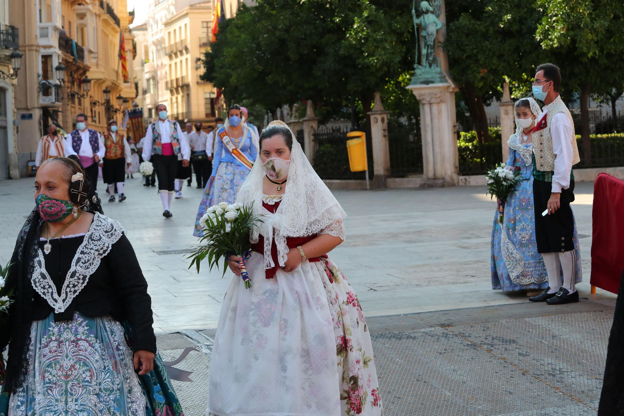 Búscate en la ofrenda por la calle caballeros de las 17:00 a las 18:00