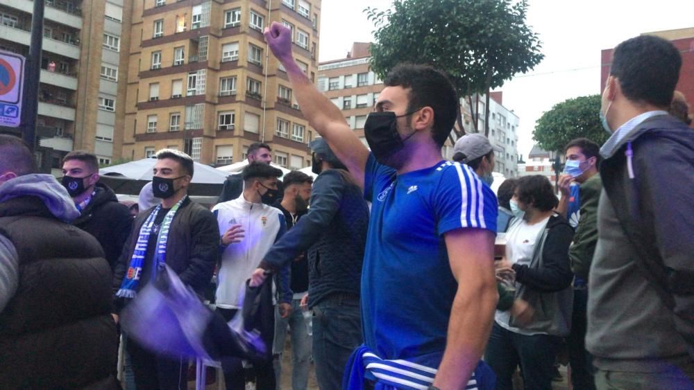 Derbi Real Oviedo - Sporting: Ambiente azul antes del partidazo de Asturias