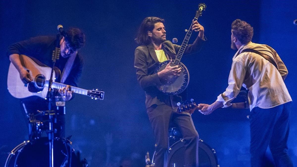 Actuación de Mumford &amp; Sons en el Palau Sant Jordi