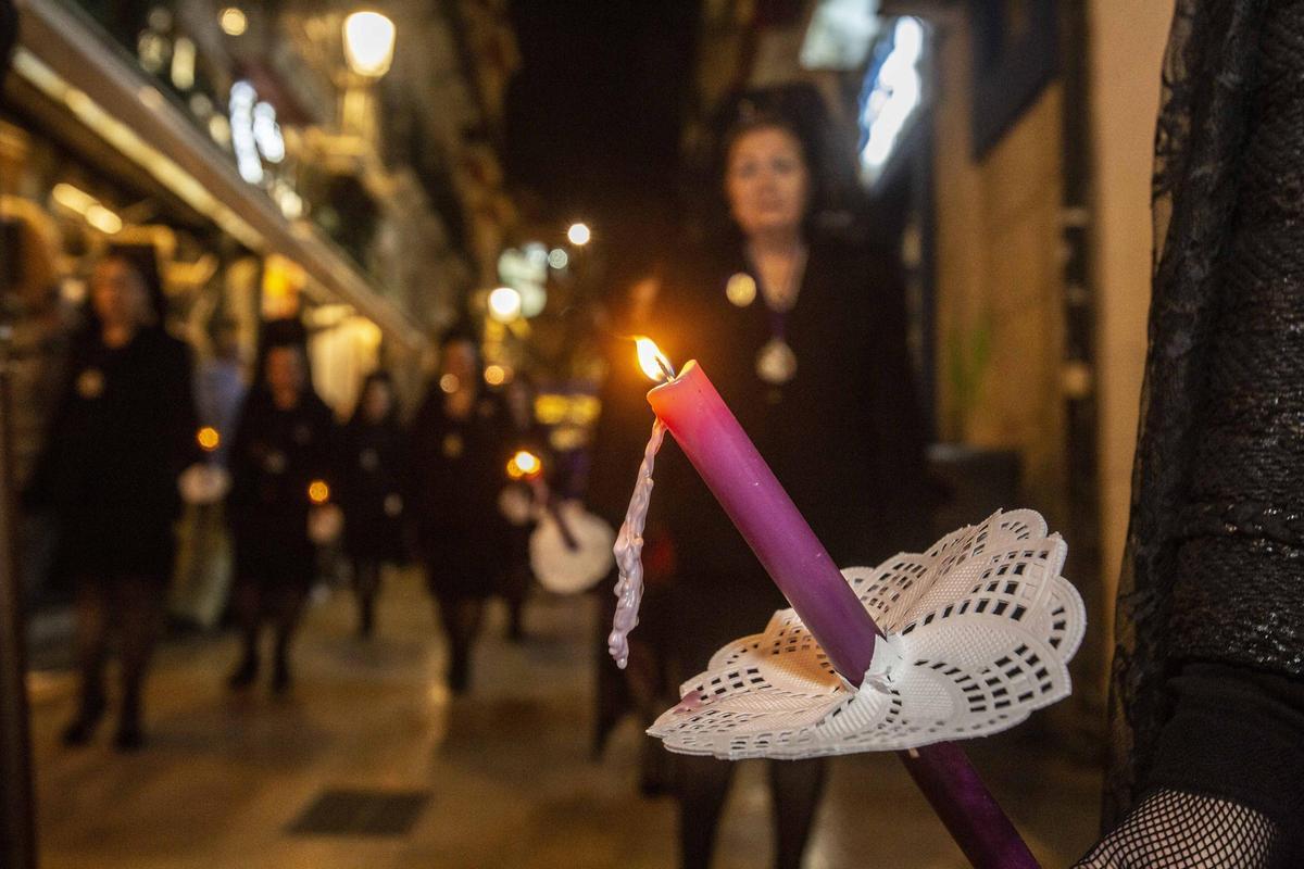 Pasión en la procesión de Nuestro Padre Jesús en la Concatedral de San Nicolás de Alicante