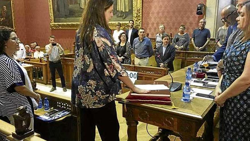 Imagen de la nueva consellera de Més Marta Jordà durante su toma de posesión de ayer.