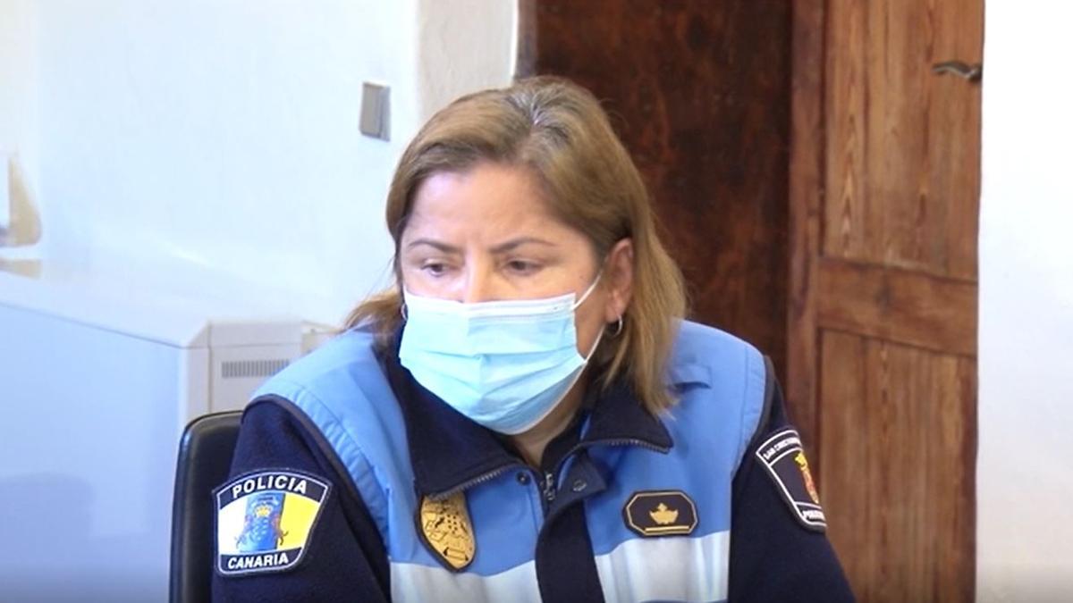 Una agente de la Polícia Local de La Laguna