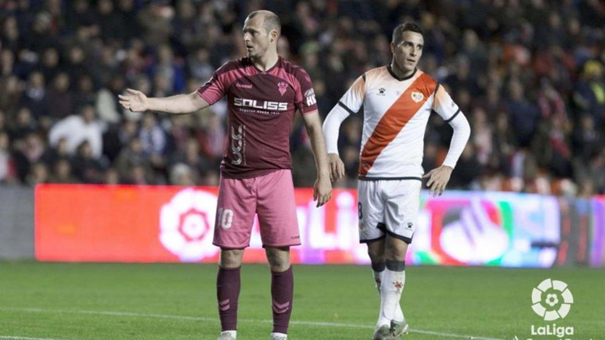 Zozulya, en un lance del partido contra el Rayo