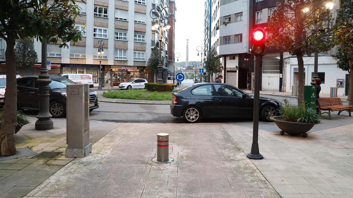 Bolardo en el centro de Avilés.