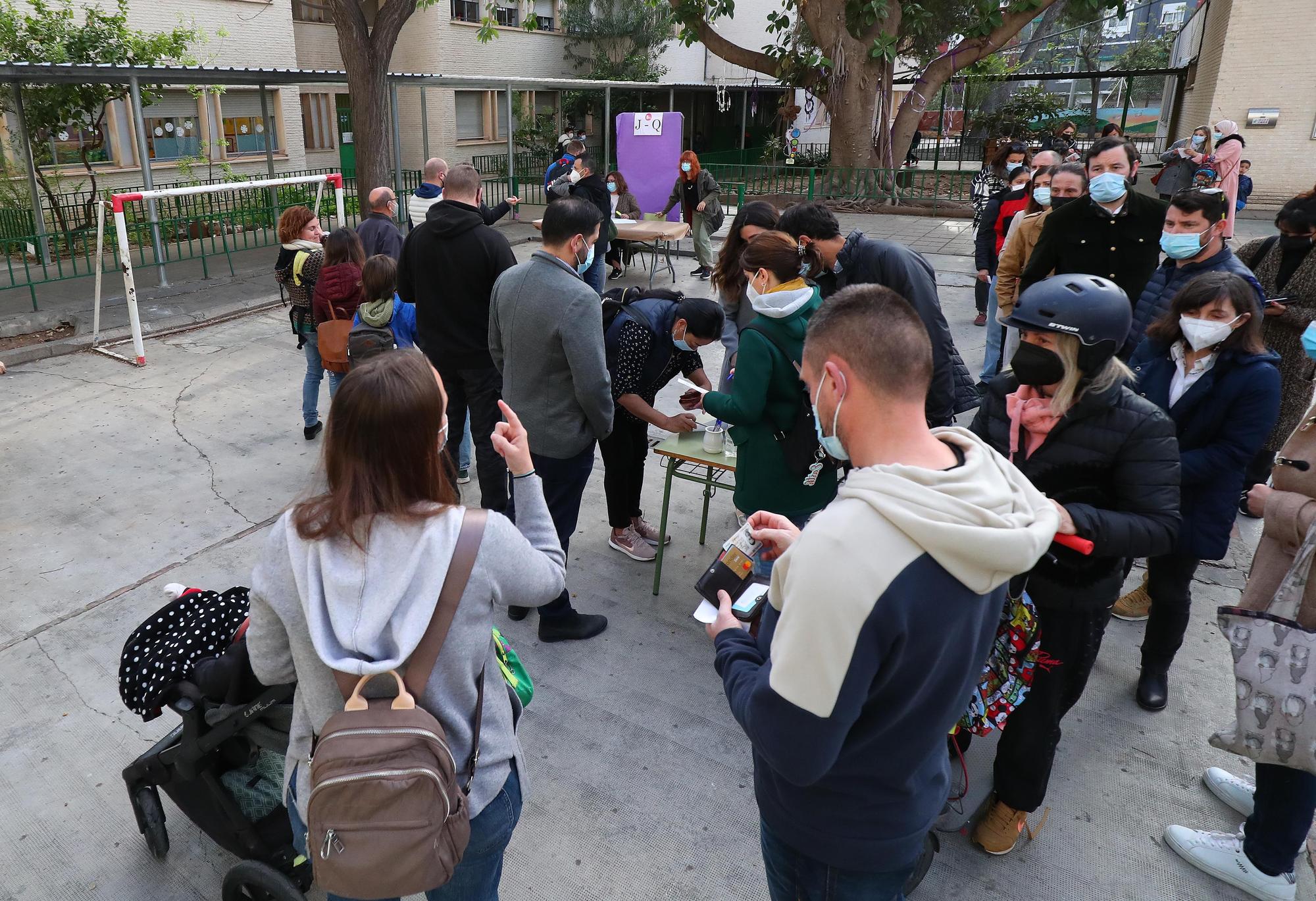 Los colegios retoman la votación de la jornada escolar tres cursos después