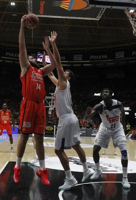 Las mejores imágenes del Valencia Basket - Real Madrid