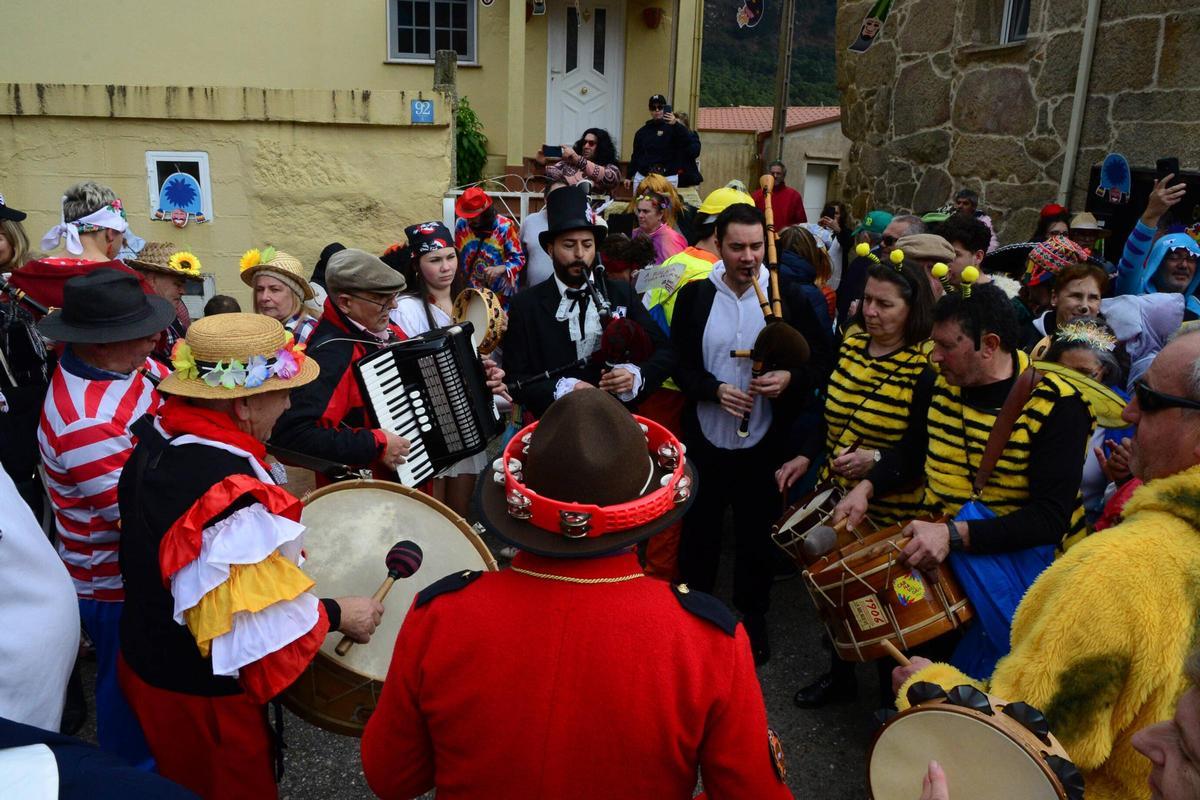 Comparsa A Cojonuda en Aldán