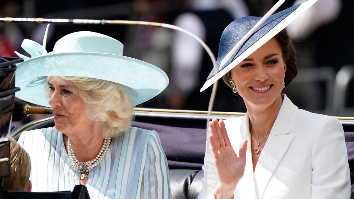 Camilla Parker Bowles y Kate Middleton, las dos futuras reinas de Reino Unido, celebran el Jubileo de Platino de Isabel II