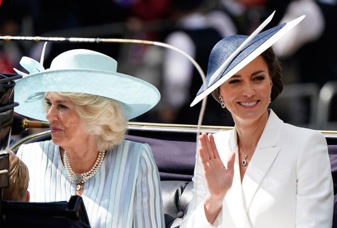 Camilla Parker Bowles y Kate Middleton, las dos futuras reinas de Reino Unido, celebran el Jubileo de Platino de Isabel II