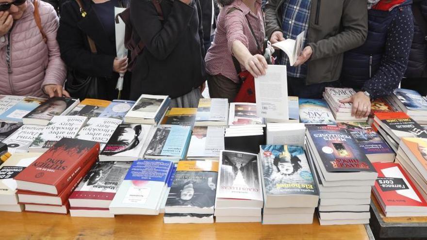 L&#039;ajornament del Sant Jordi posposa la publicació dels nous llibres