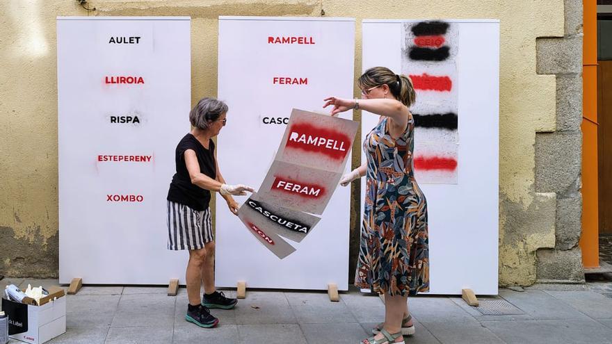 Arbúcies culmina el projecte &#039;mOts&#039; amb la pintada de les paraules oblidades