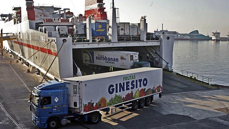 Govern y empresas reivindican que las subvenciones al transporte no tengan límite en Balears.