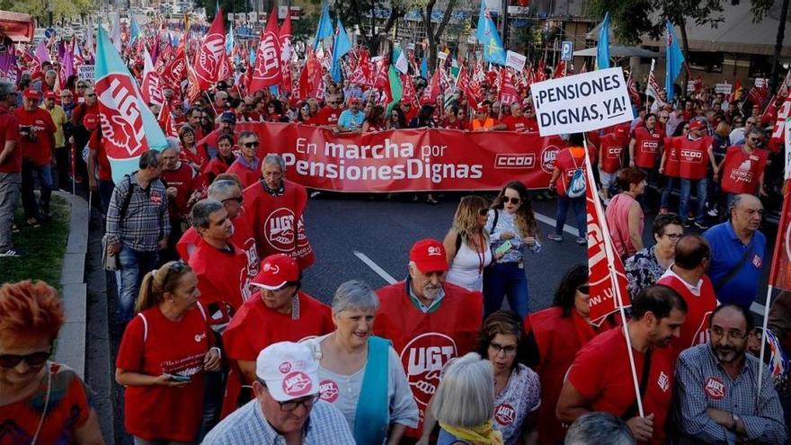 Miles de jubilados reclaman en Madrid pensiones dignas