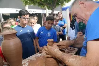 La Feria de la Alfarería de La Rambla estrena ubicación con el reto del relevo generacional