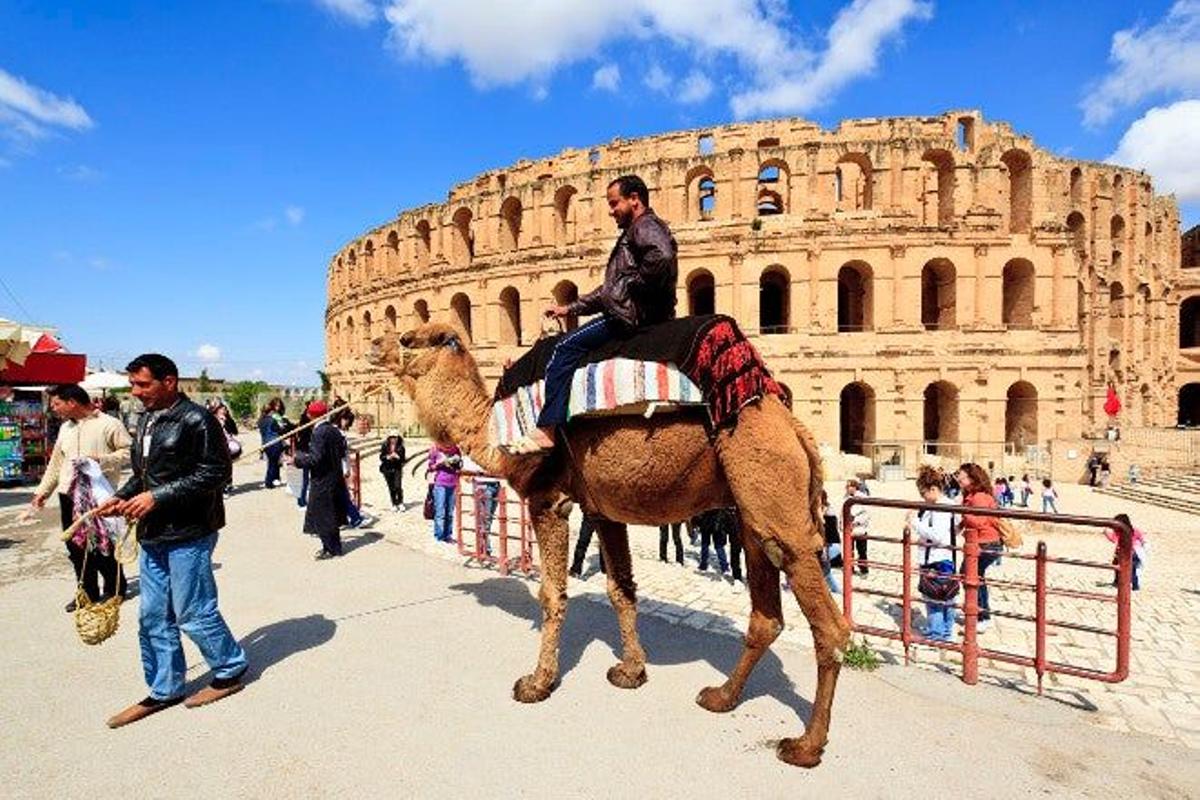 Exterior del anfiteatro de El Djem (Túnez)