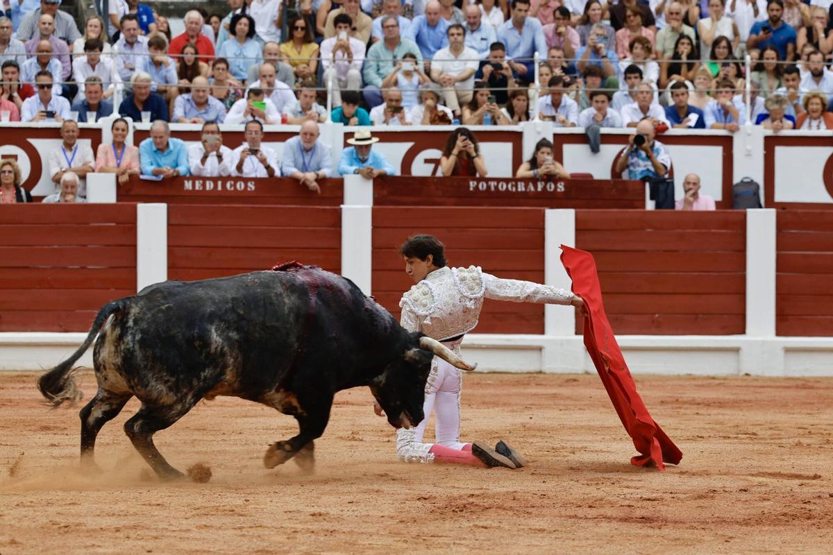 El triunfo de Roca Rey en la feria taurina de Gijón, en imágenes