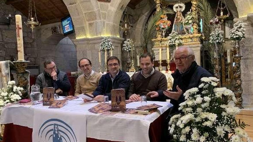 Presentación del libro en el Santuario da Franqueira. // D.P.